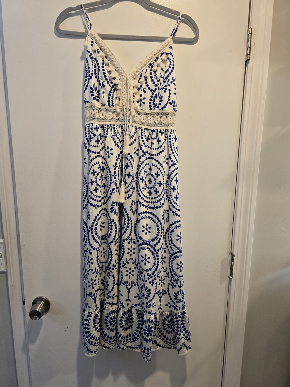 Cupshe White Maxi Dress with Blue Medallion Print
